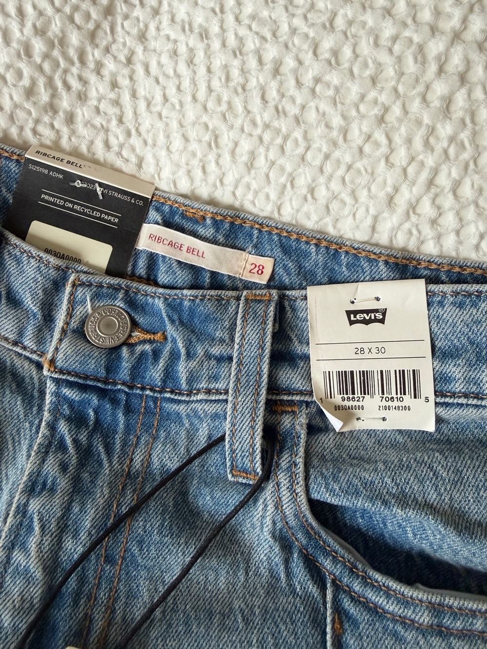 Levi’s High-Rise Ribcage Bell Bottom Jeans - Light Blue 28 - Picture 4 of 10